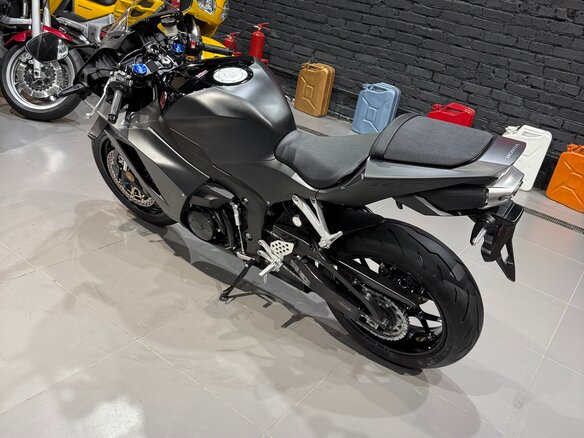 2023 Honda CBR 600RR, чёрный, 895000 рублей - вид 9