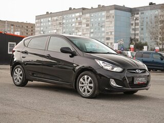 2014 Hyundai Solaris I Рестайлинг, чёрный, 799000 рублей, вид 4