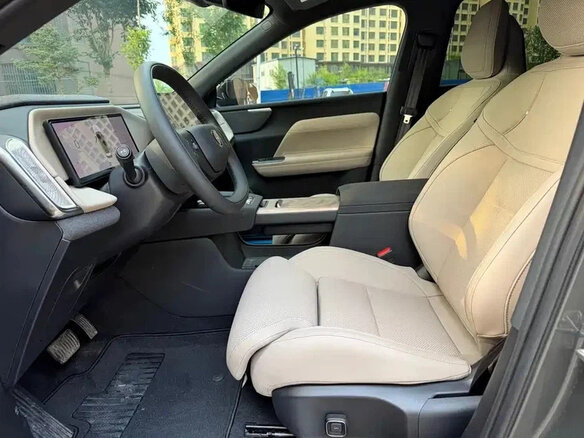 2026 Volvo XC70 III, бежевый, 6989001 рублей - вид 13