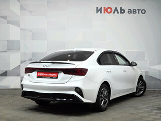 2021 Kia K3 II Рестайлинг, белый, 1943000 рублей, вид 4