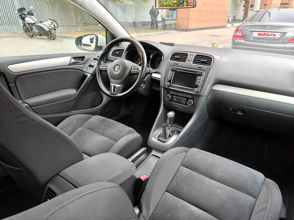2011 Volkswagen Golf VI, белый, 999000 рублей - вид 12