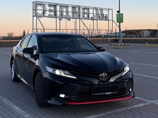 2020 Toyota Camry VIII (XV70), чёрный, 2499000 рублей, вид 3