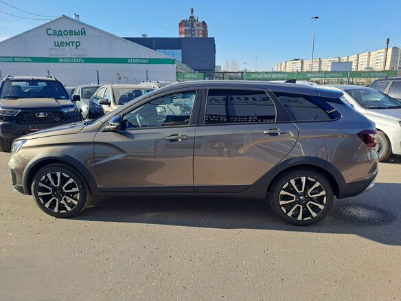 2026 Lada (ВАЗ) Vesta SW Cross I Рестайлинг (NG), коричневый, 2301900 рублей - вид 2