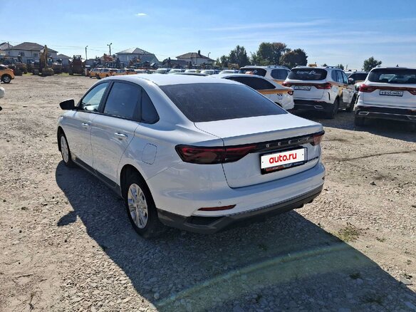 2024 Geely Emgrand II, белый, 1102000 рублей - вид 3