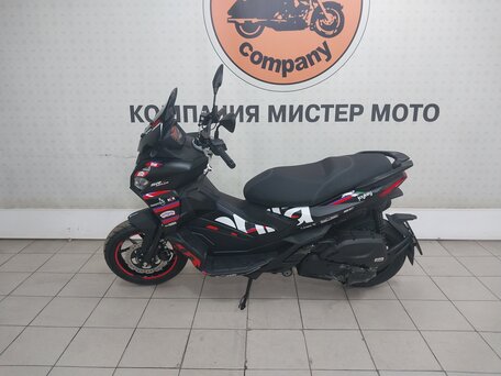 2025 Aprilia SR GT 200, чёрный, 549000 рублей, вид 2