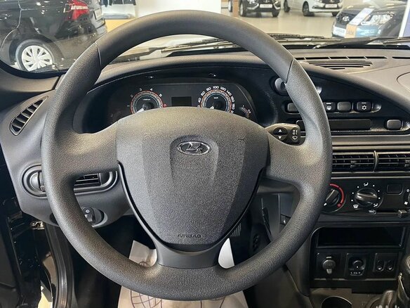 2026 Lada (ВАЗ) Niva Travel I Рестайлинг, чёрный, 1603000 рублей - вид 3