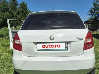 2008 Skoda Fabia II, белый, 300000 рублей, вид 2
