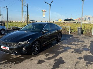 2021 Kia K5 III, чёрный, 2400000 рублей, вид 1