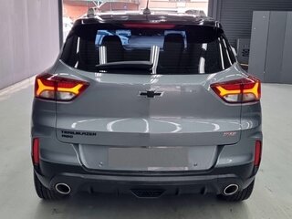 2022 Chevrolet TrailBlazer III, серый, 1648000 рублей, вид 2