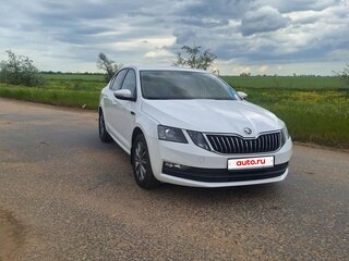 2020 Skoda Octavia III (A7) Рестайлинг, белый, 1950000 рублей, вид 2