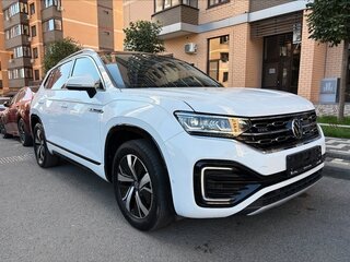 2023 Volkswagen Tayron I Рестайлинг, белый, 2520000 рублей, вид 3