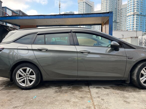 2019 Opel Astra K Рестайлинг, серебристый, 1599000 рублей - вид 6