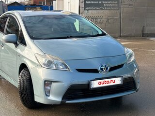 2013 Toyota Prius III Рестайлинг (XW30), зелёный, 800000 рублей, вид 1