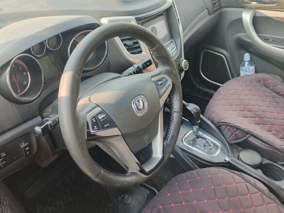 2014 Changan CS35, белый - вид 4