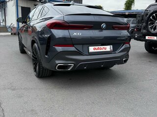 2021 BMW X6 40i III (G06), серый, 6500000 рублей, вид 4