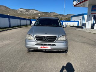1999 Mercedes-Benz M-Класс 320 I (W163), серебристый, 520000 рублей, вид 2