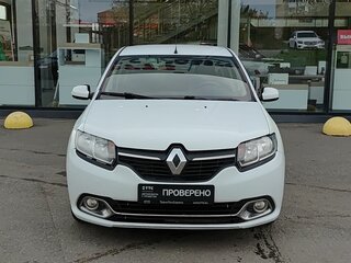 2015 Renault Logan II, белый, 440000 рублей, вид 2