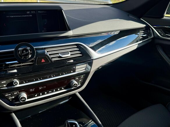 2018 BMW 5 серии 520d VII (G30/G31/G38), серый - вид 34