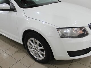 2015 Skoda Octavia III (A7), белый, 1370000 рублей, вид 4