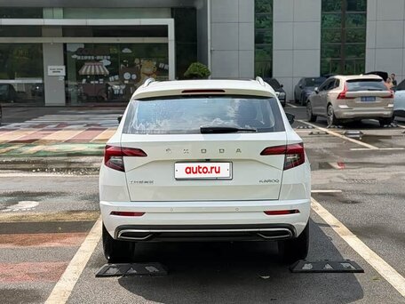 2023 Skoda Karoq DSG7 I, белый, 2520000 рублей, вид 4