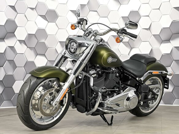 2022 Harley-Davidson Fat Boy, зелёный, 2599000 рублей - вид 1