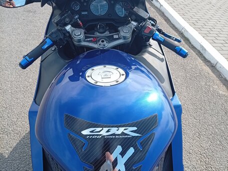 1999 Honda CBR 1100 XX, чёрный, 410000 рублей, вид 4