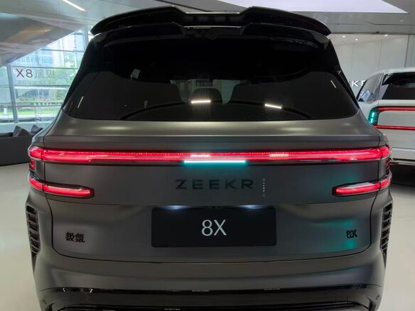 2026 Zeekr 8X Dawn, серый, 11900000 рублей - вид 2