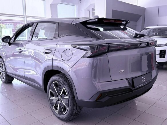 2026 Omoda C5 I Рестайлинг, серый, 2629000 рублей - вид 4