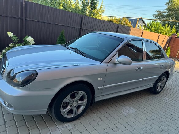 2007 Hyundai Sonata ТагАЗ IV (EF) Рестайлинг, серебристый - вид 2