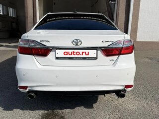 2015 Toyota Camry VII (XV50) Рестайлинг, белый, 1800000 рублей, вид 4
