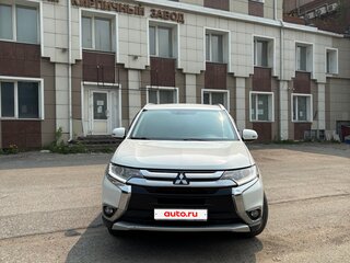 2015 Mitsubishi Outlander III Рестайлинг 2, белый, 1850000 рублей, вид 4