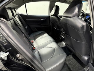 2020 Toyota Camry VIII (XV70), чёрный, 2449800 рублей, вид 4