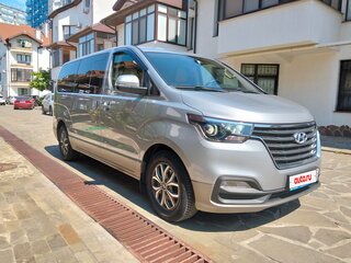 2020 Hyundai H-1 II Рестайлинг 2, серый, 3600000 рублей, вид 1