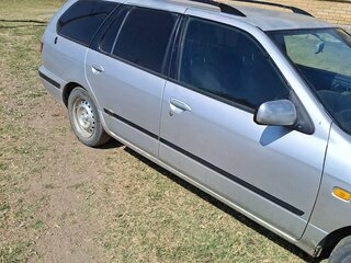 2000 Nissan Primera (QG18DE) II (P11), серебристый, 140000 рублей, вид 3