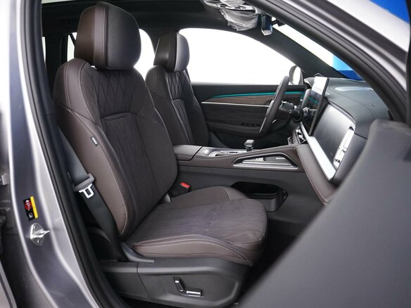 2026 Geely Monjaro I Рестайлинг 2 (China Market), серый, 4738888 рублей - вид 7