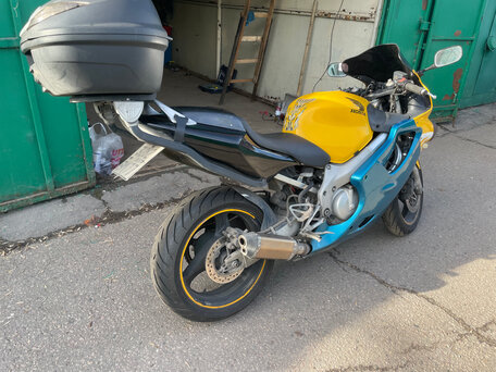 1999 Honda CBR 600F, жёлтый, 290000 рублей, вид 4