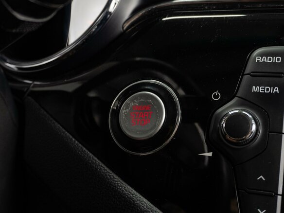 2017 Kia Ceed II Рестайлинг, серебристый, 1220000 рублей - вид 14