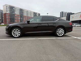 2017 Skoda Superb III, коричневый, 2150000 рублей, вид 3