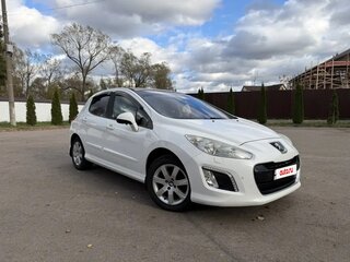 2011 Peugeot 308 I Рестайлинг, белый, 780000 рублей, вид 4