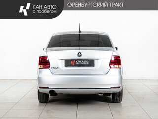 2017 Volkswagen Polo V Рестайлинг, серебристый, 1092000 рублей, вид 4