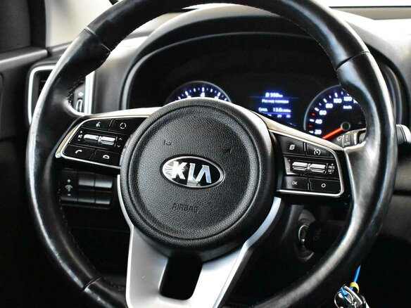 2018 Kia Sportage IV Рестайлинг, белый, 1850000 рублей - вид 8
