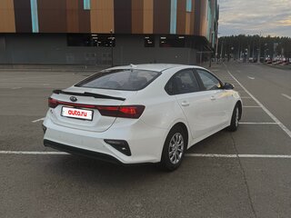 2020 Kia K3 II, белый, 1700000 рублей, вид 4
