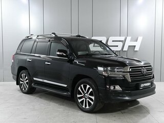 2018 Toyota Land Cruiser 200 Series Рестайлинг 2, чёрный, 6599000 рублей, вид 1