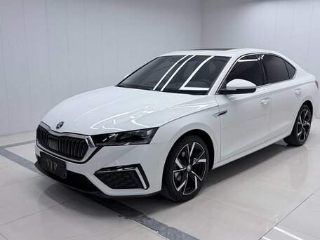 2022 Skoda Octavia IV (A8), белый, 2188000 рублей, вид 1