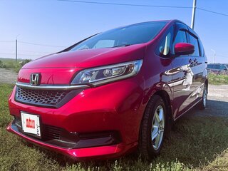 2021 Honda Freed+ II Рестайлинг, красный, 1850000 рублей, вид 1