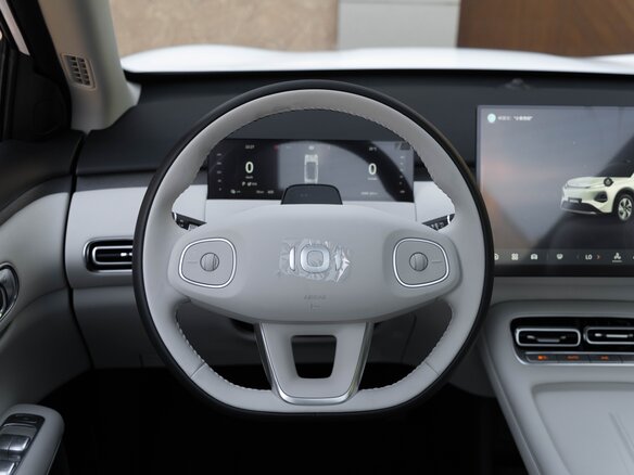 2026 Changan Qiyuan Q05 51.9 kWh II, белый, 2565000 рублей - вид 12