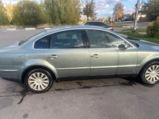 2001 Volkswagen Passat B5 Рестайлинг, зелёный, 380000 рублей, вид 4