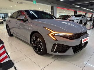 2026 Kia K5 III Рестайлинг, серый, 2790099 рублей, вид 2