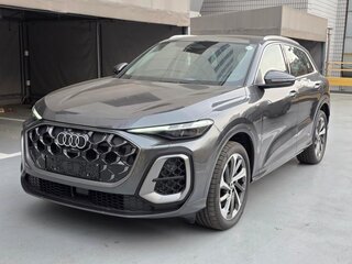 2026 Audi Q5 40 TDI III (GU), серый, 8800000 рублей, вид 3