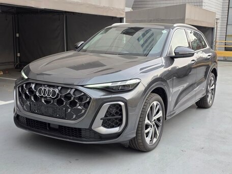 2026 Audi Q5 40 TDI III (GU), серый, 6990000 рублей, вид 3